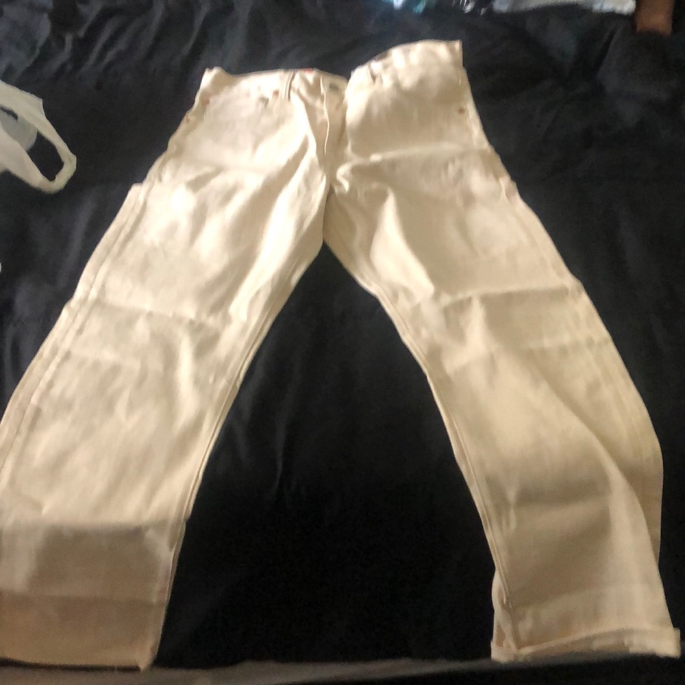 Cream Levi’s